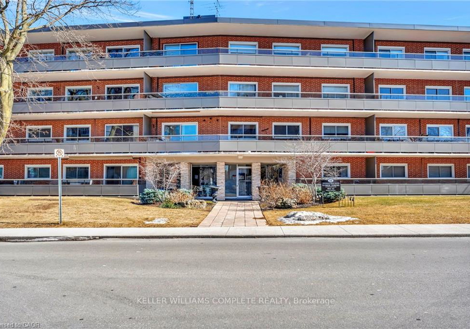 11-woodman-drive-s-hamilton-ontario-x13030652