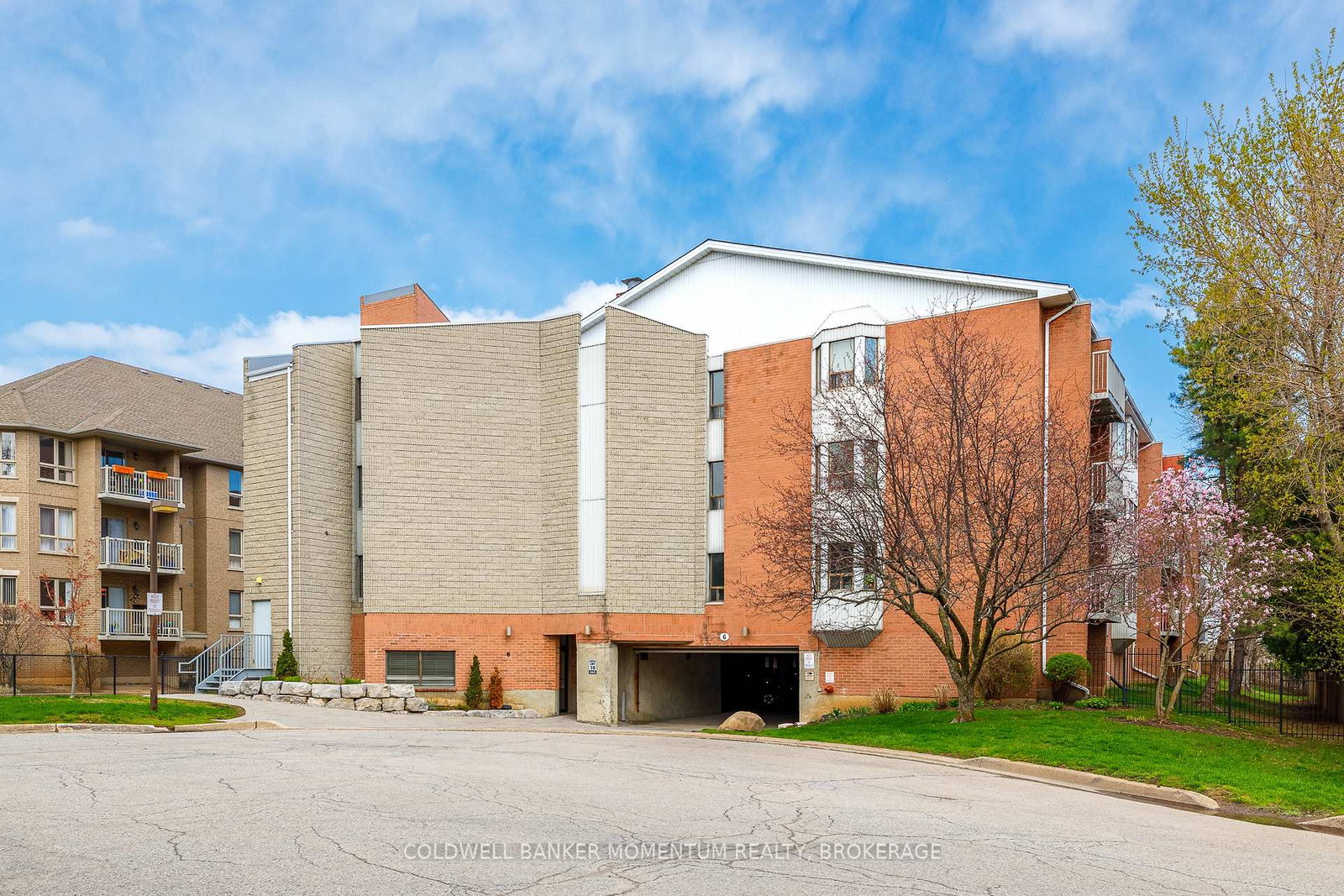 6-niagara-street-grimsby-ontario-x13030724