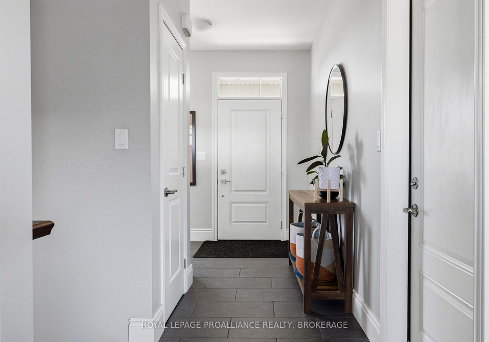 1446-evergreen-drive-kingston-ontario-x13031012