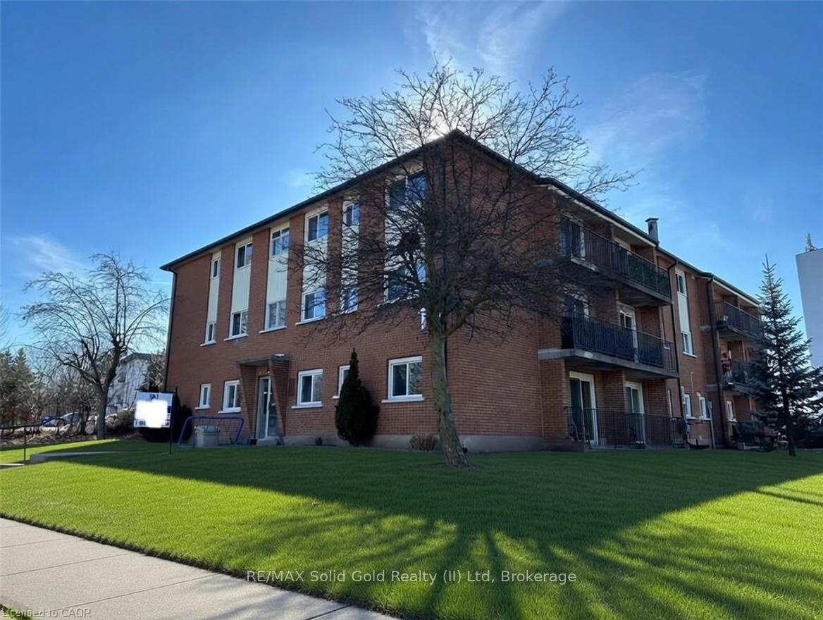 15-mowat-boulevard-kitchener-ontario-x13031180