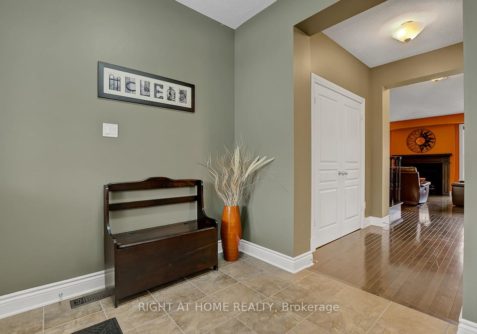701-everlasting-crescent-ottawa-ontario-x13031238