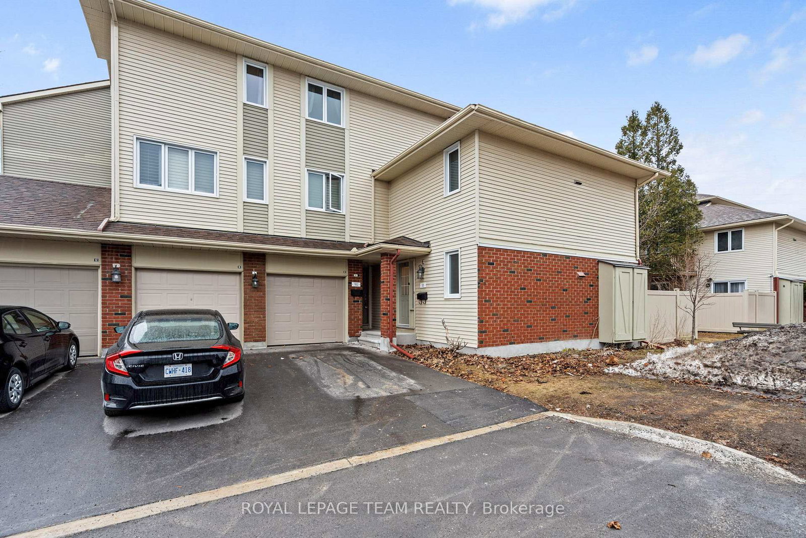 90-haxby-private-ottawa-ontario-x13031628