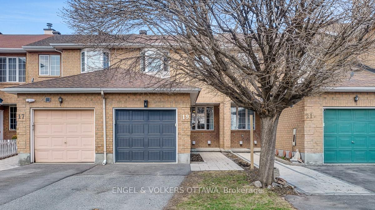 19-mullcraft-crescent-ottawa-ontario-x13031838