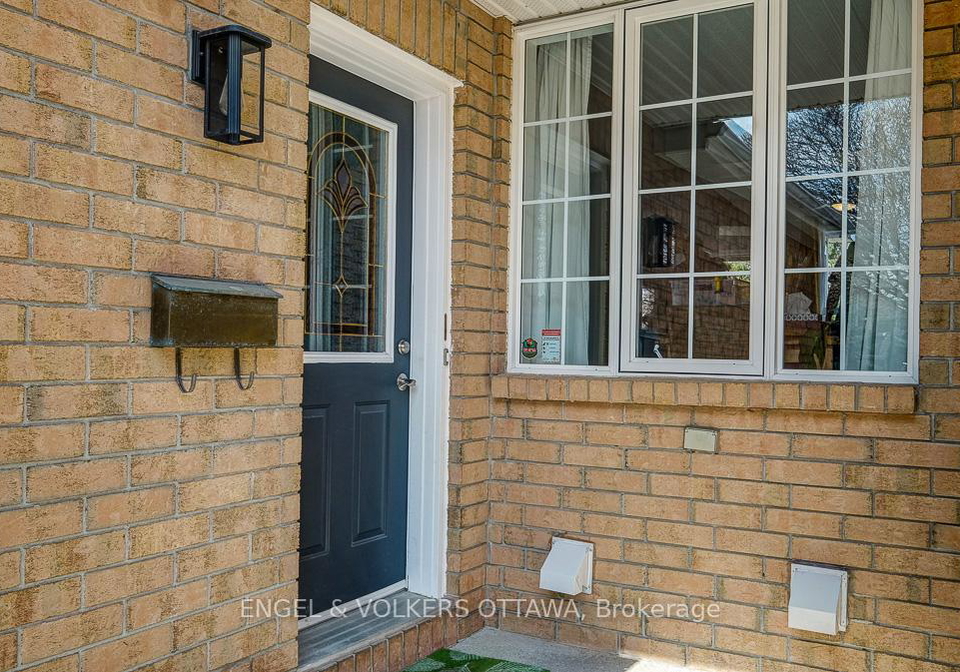 19-mullcraft-crescent-ottawa-ontario-x13031838