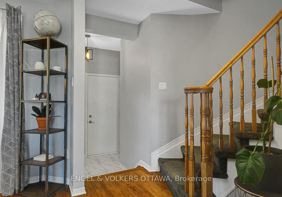 19-mullcraft-crescent-ottawa-ontario-x13031838