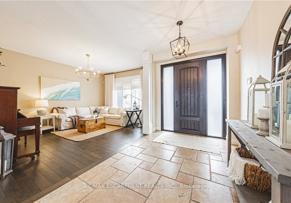 35-greti-drive-hamilton-ontario-x13031912