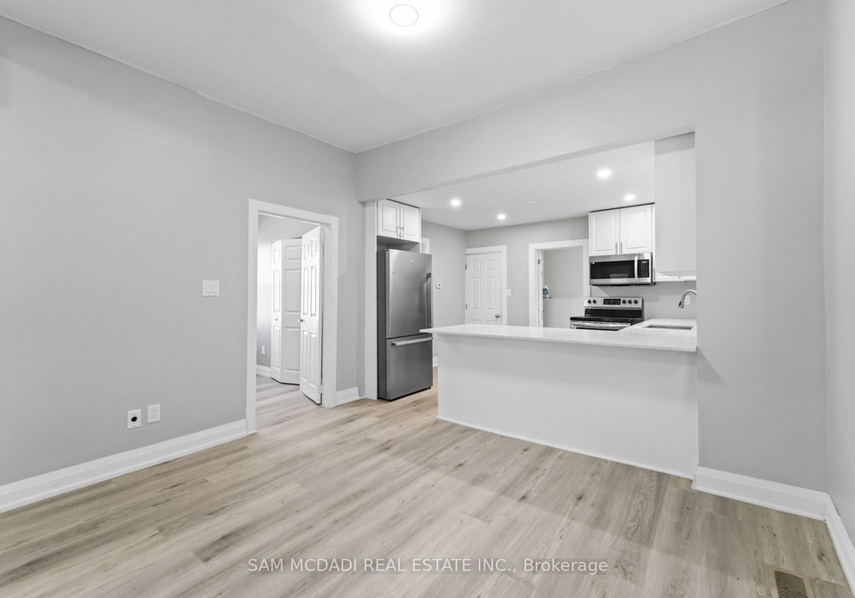 266-beach-road-hamilton-ontario-x13032096