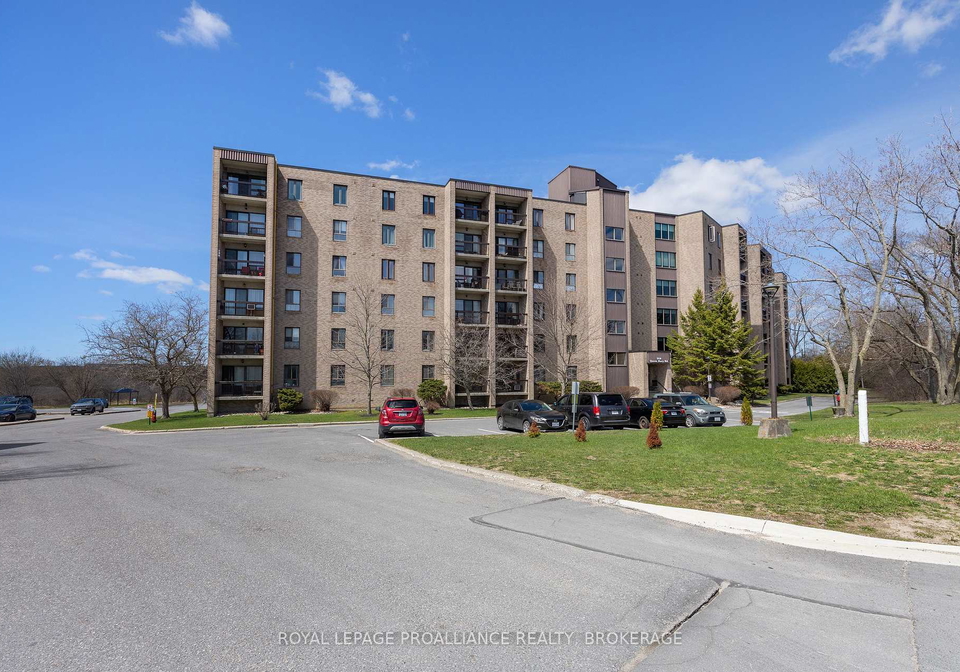 358-queen-mary-road-kingston-ontario-x13032174