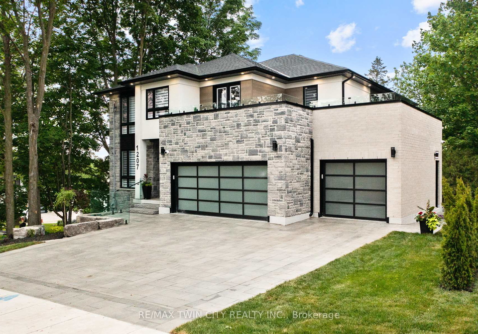 1207-queen-st-street-n-wilmot-ontario-x13032472