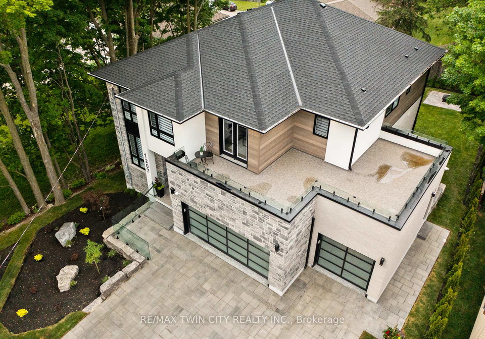 1207-queen-st-street-n-wilmot-ontario-x13032472