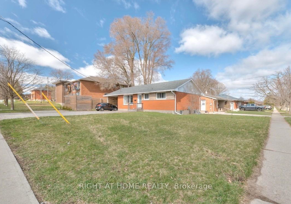 484-speedvale-avenue-e-guelph-ontario-x13033378