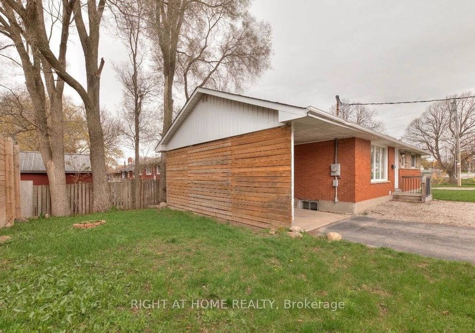 484-speedvale-avenue-e-guelph-ontario-x13033378