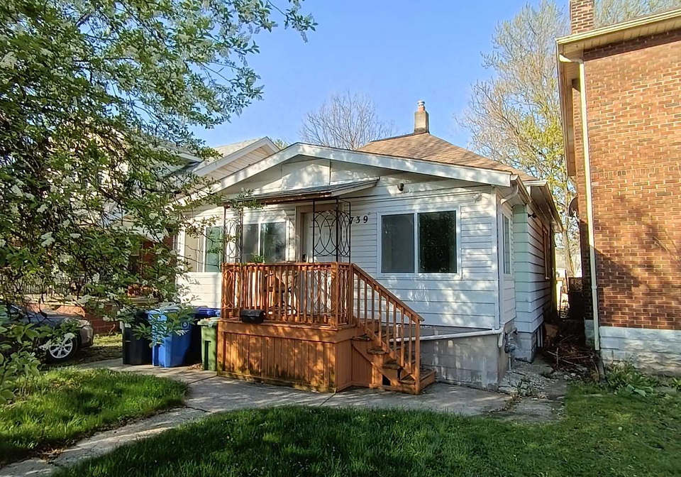 739-campbell-avenue-windsor-ontario-x13033382