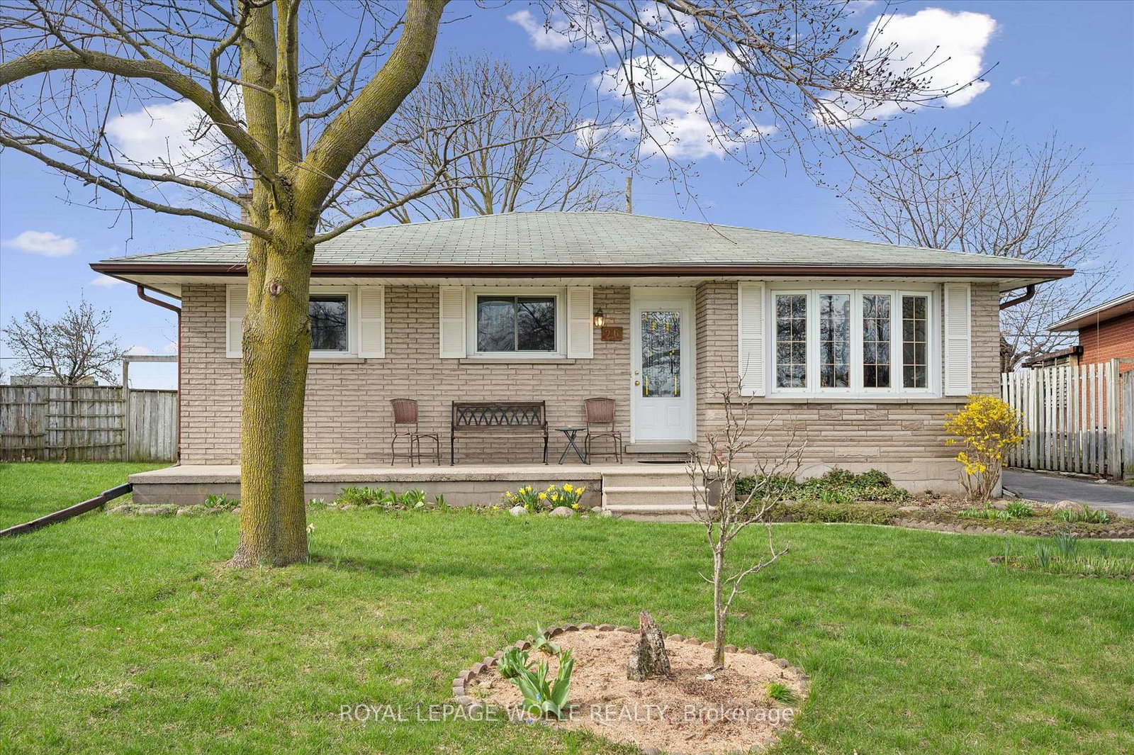26-parkhill-court-kitchener-ontario-x13033600
