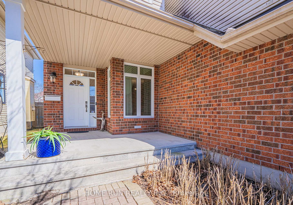 5-thunderbird-crescent-kanata-ontario-x13033646