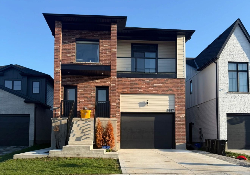 3857-petalpath-way-london-south-ontario-x13033776