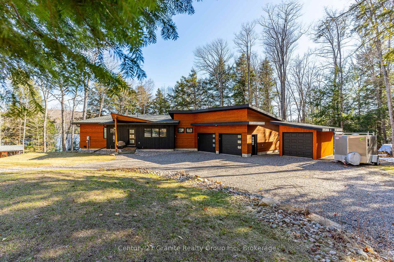 1133-sisu-lane-dysart-et-al-ontario-x13033778