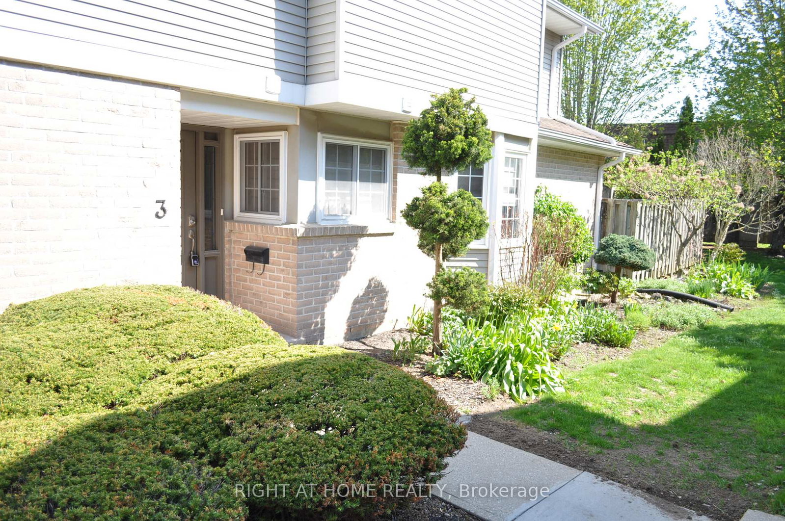 104-woodlawn-road-e-guelph-ontario-x13033820