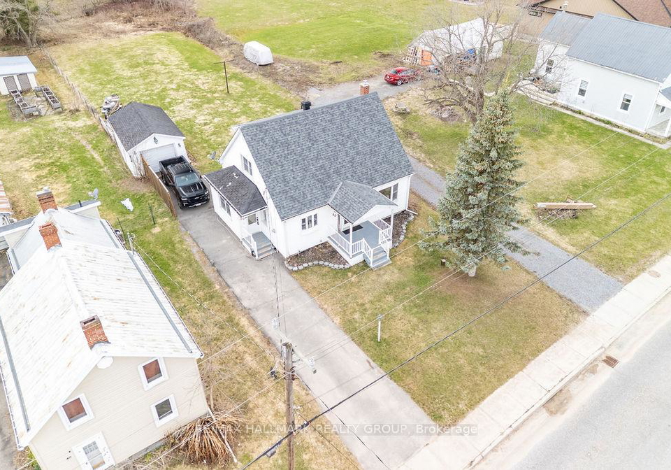 50-poole-street-mcnabbraeside-ontario-x13033824