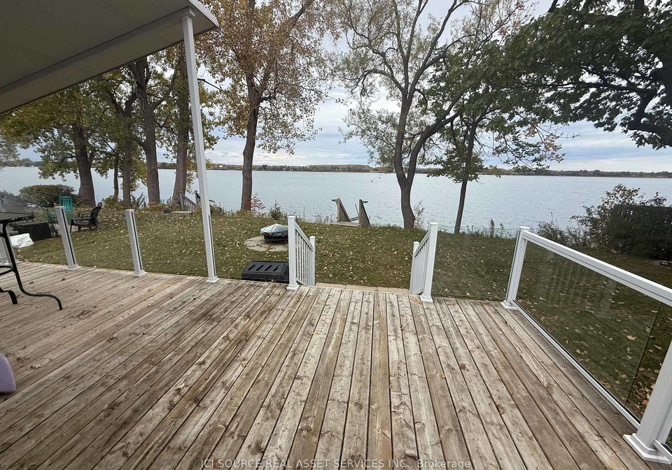 486-county-road-18-prince-edward-county-ontario-x13033846
