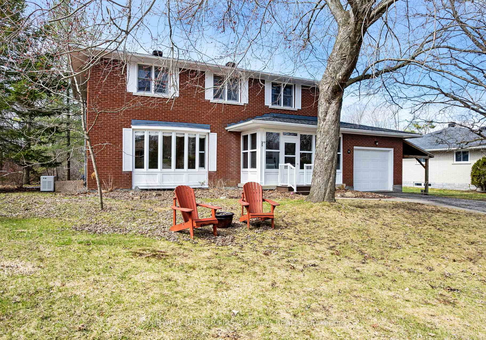12-glenview-crescent-perth-ontario-x13033976