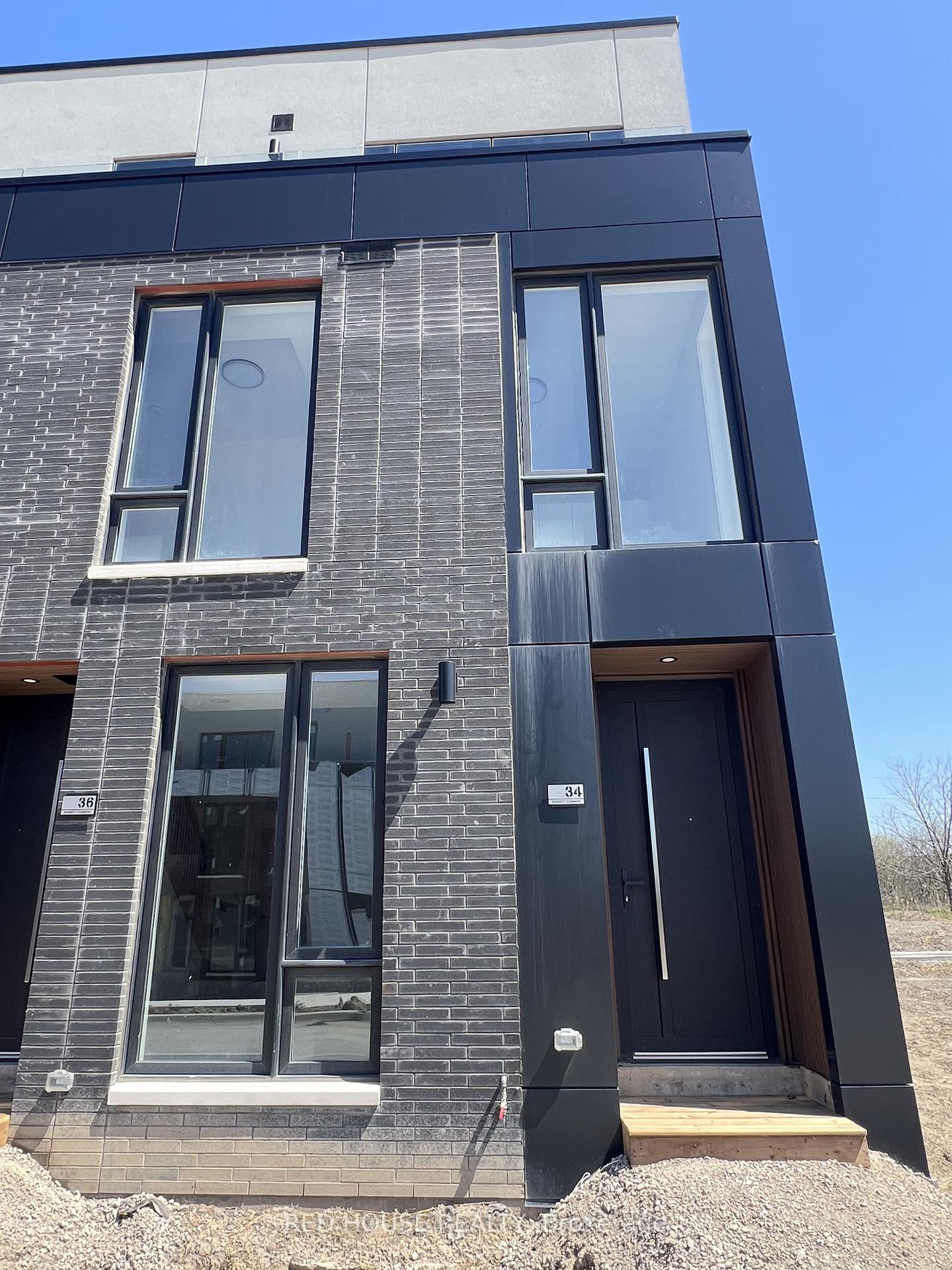 34-everett-common-st-catharines-ontario-x13034054