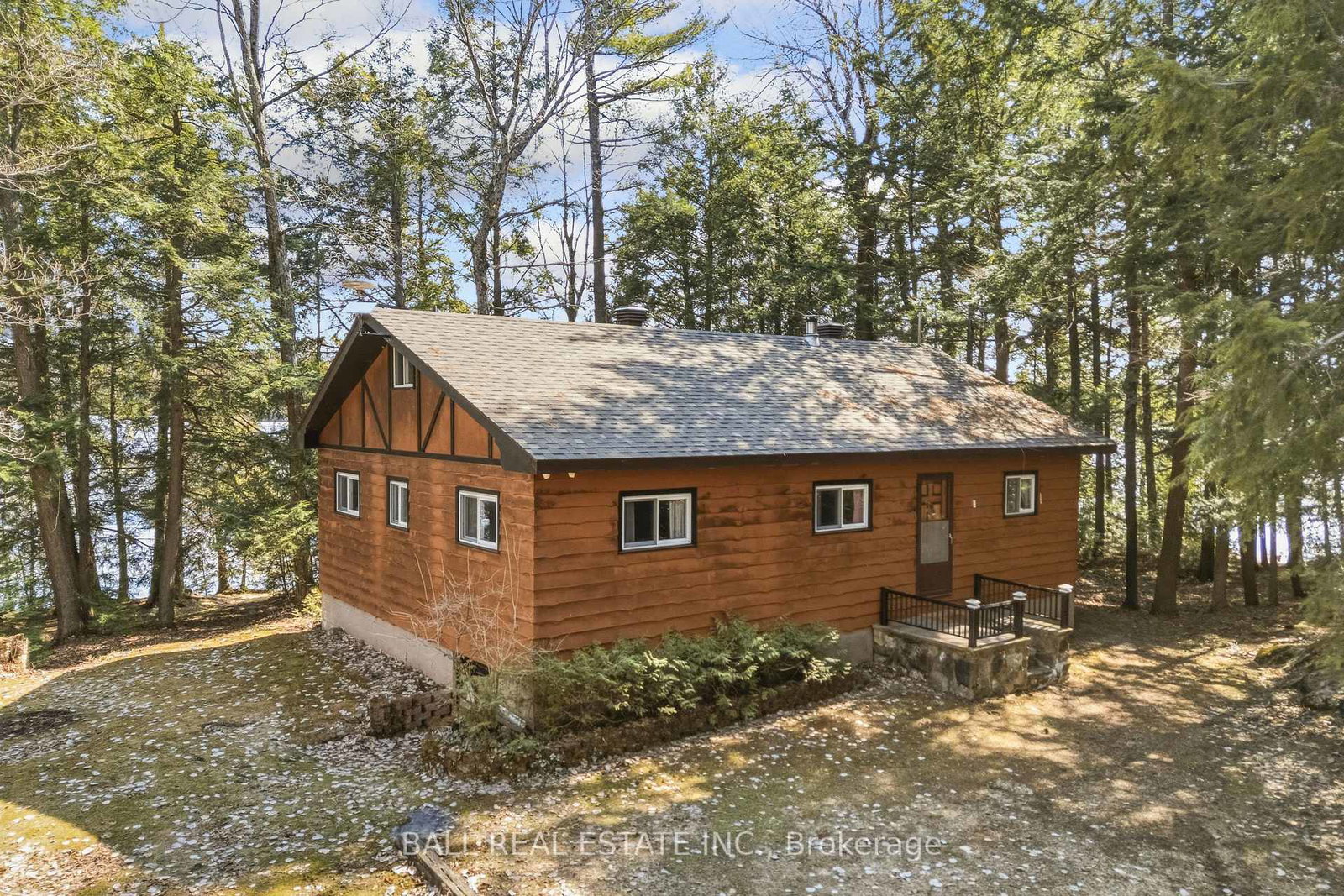 1117-canadian-shield-crescent-highlands-east-ontario-x13034080