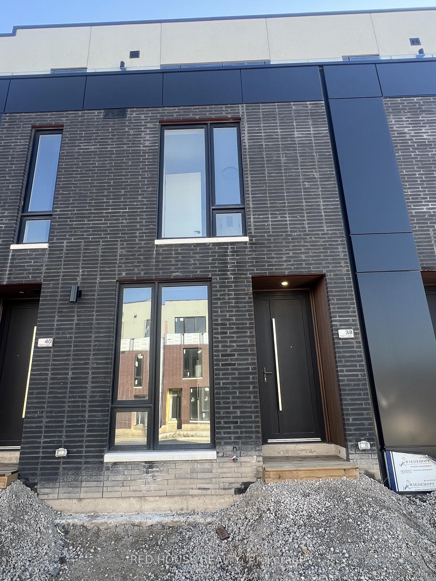 38-everett-common-st-catharines-ontario-x13034302