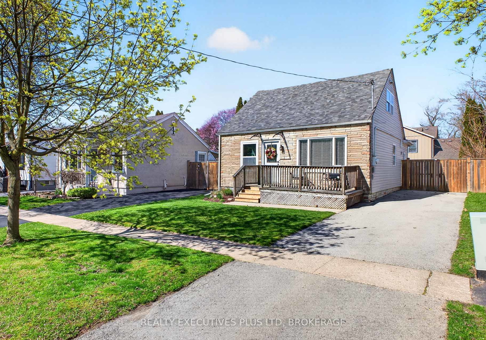 46-doncaster-boulevard-st-catharines-ontario-x13034328