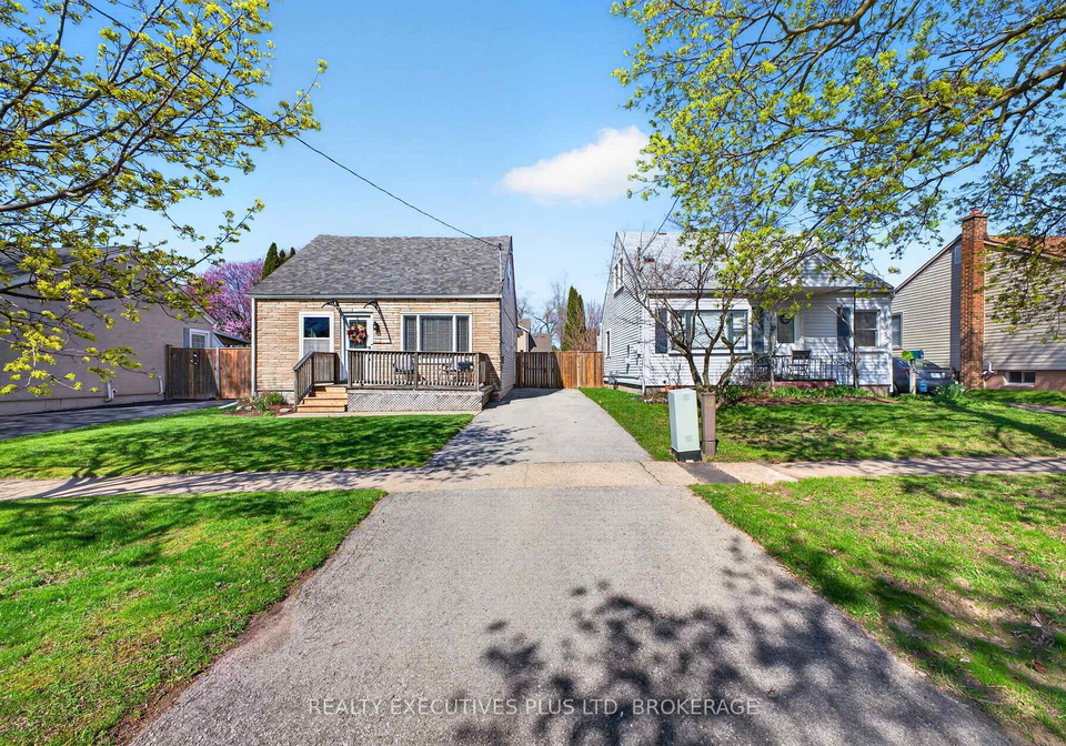 46-doncaster-boulevard-st-catharines-ontario-x13034328