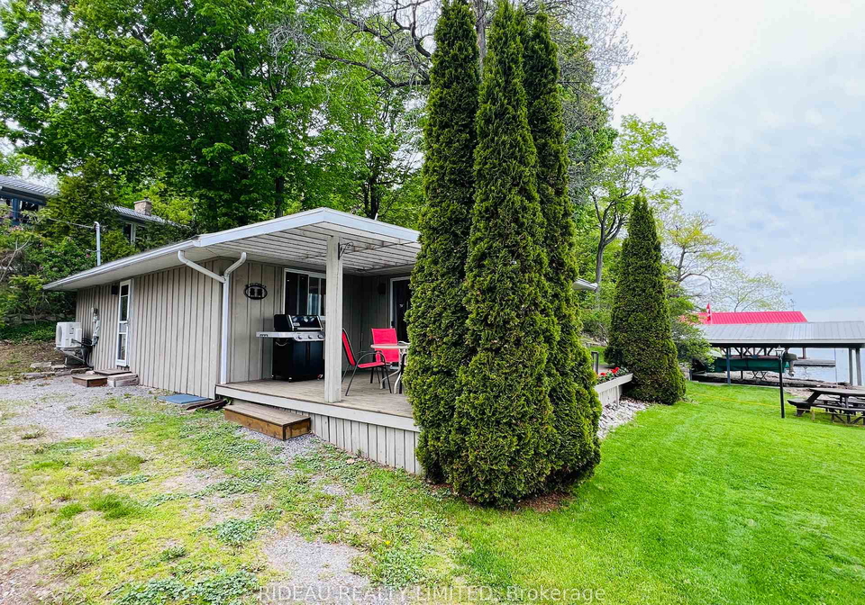 3545-r35-road-rideau-lakes-ontario-x13034496