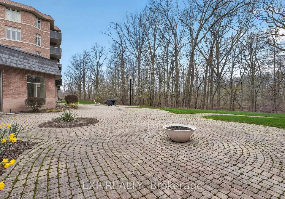 8111-forest-glen-drive-niagara-falls-ontario-x13034630