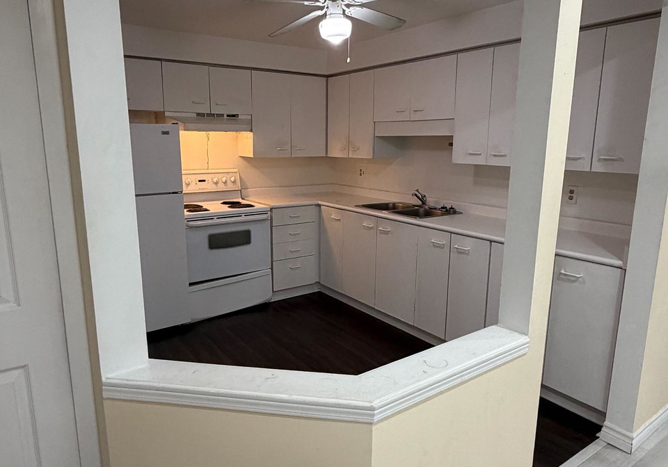 565-greenfield-avenue-kitchener-ontario-x13034646