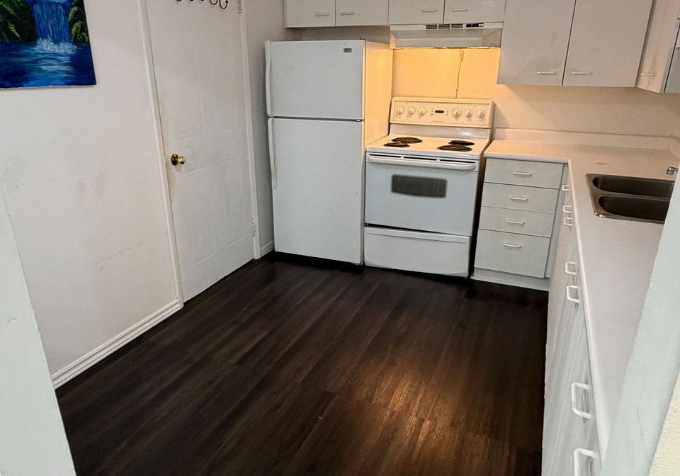 565-greenfield-avenue-kitchener-ontario-x13034646