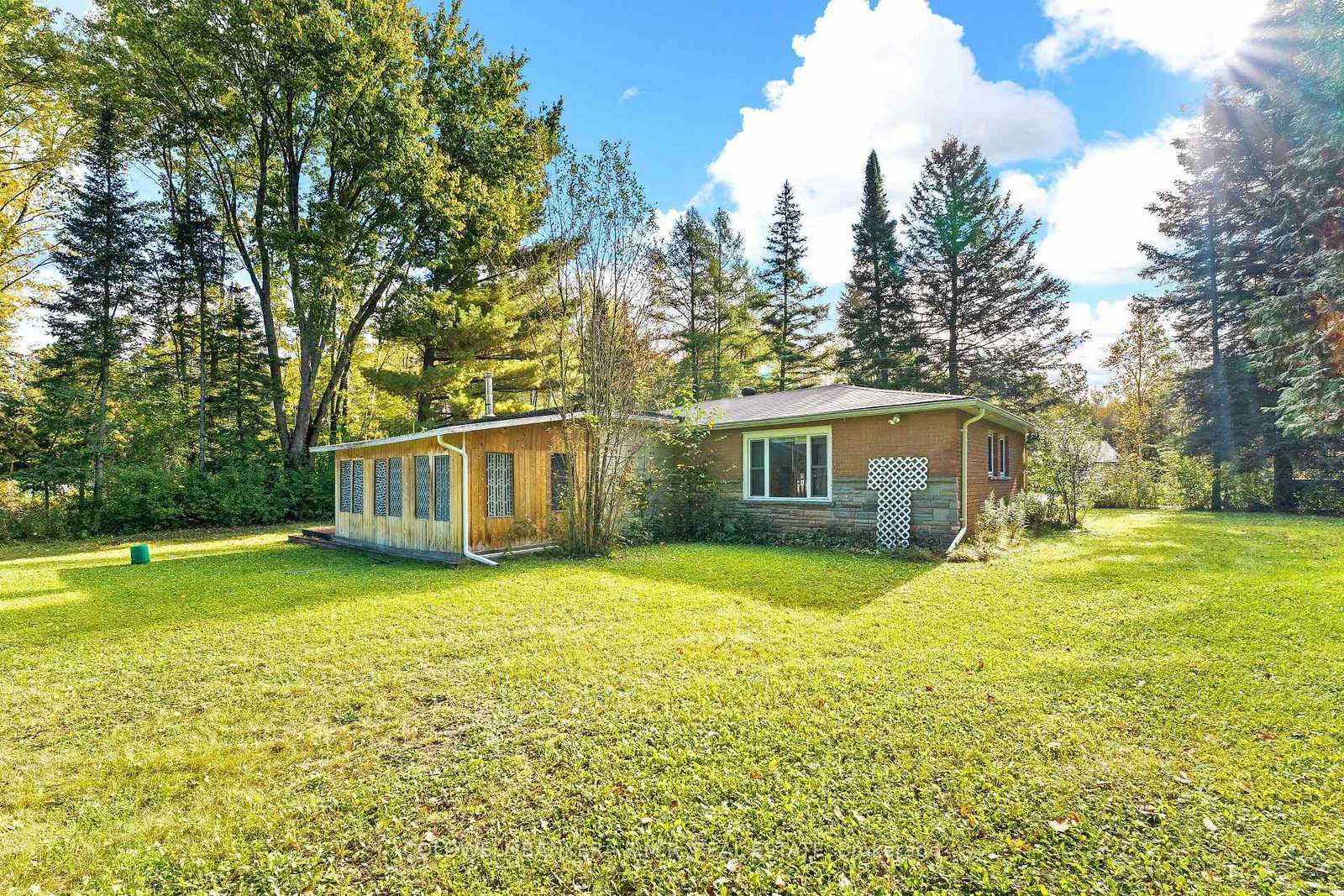 57-fire-route-104-trent-lakes-ontario-x13034728