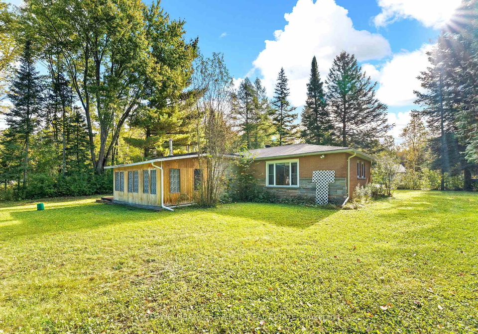 57-fire-route-104-trent-lakes-ontario-x13034728