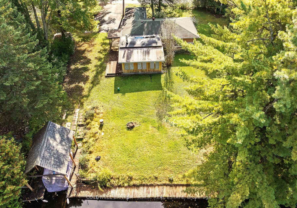 57-fire-route-104-trent-lakes-ontario-x13034728