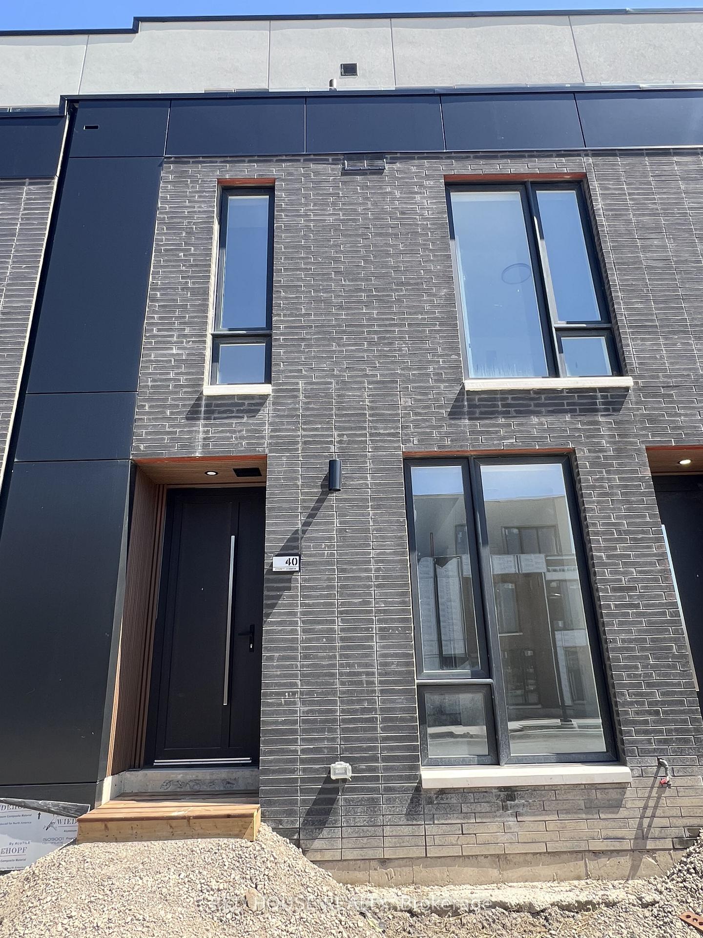 40-everett-common-st-catharines-ontario-x13034752