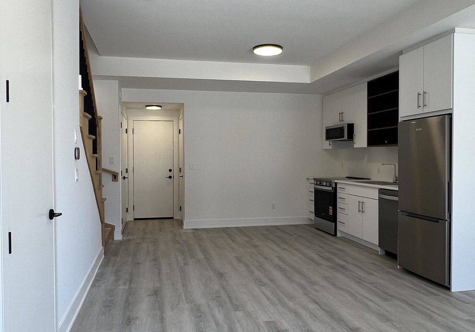 40-everett-common-st-catharines-ontario-x13034752