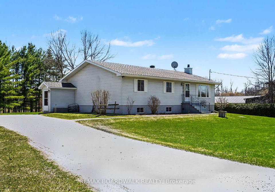 1283-bathurst-5th-concession-tay-valley-ontario-x13034822