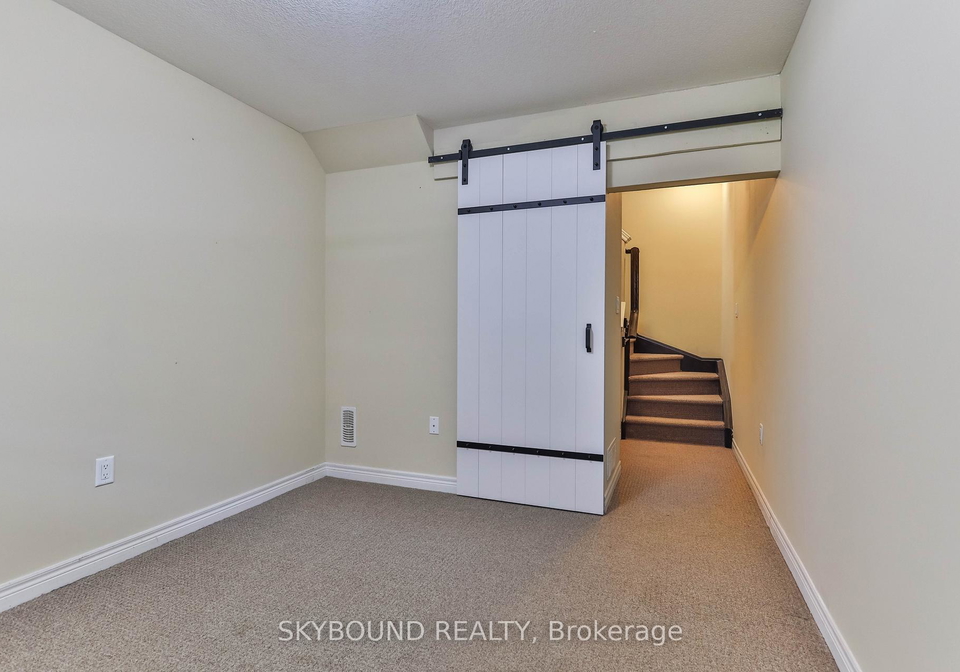 2-egleston-lane-hamilton-ontario-x13035062