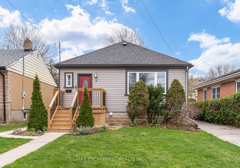 9-beaucourt-road-hamilton-ontario-x13035110