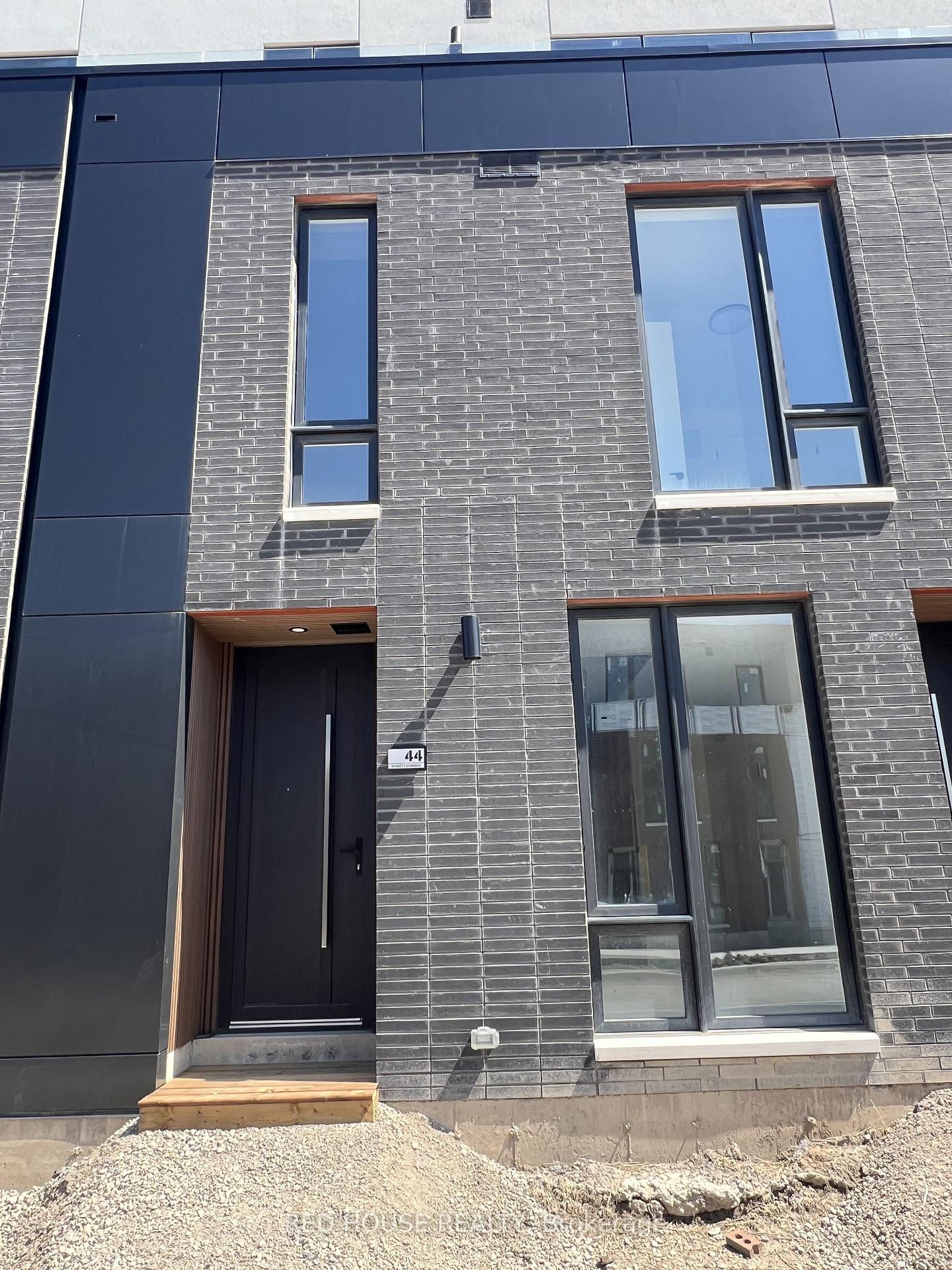44-everett-common-st-catharines-ontario-x13035172