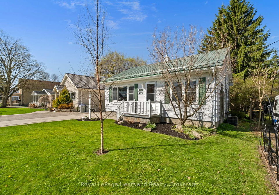 117-andrew-street-south-huron-ontario-x13035246