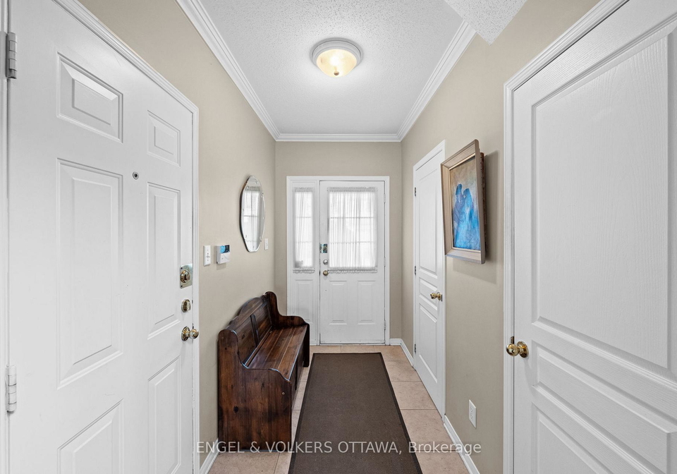 25-goldthorpe-private-ottawa-ontario-x13035308