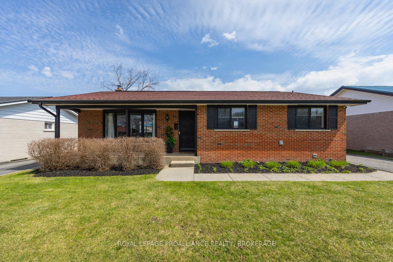 39-howard-crescent-kingston-ontario-x13035536