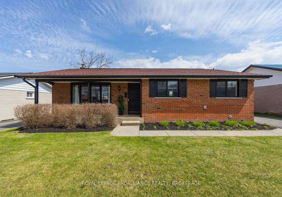39-howard-crescent-kingston-ontario-x13035536