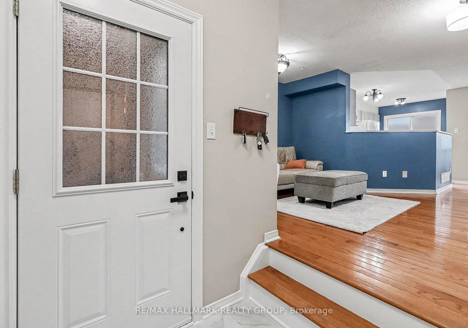 111-ludlowe-street-ottawa-ontario-x13036052