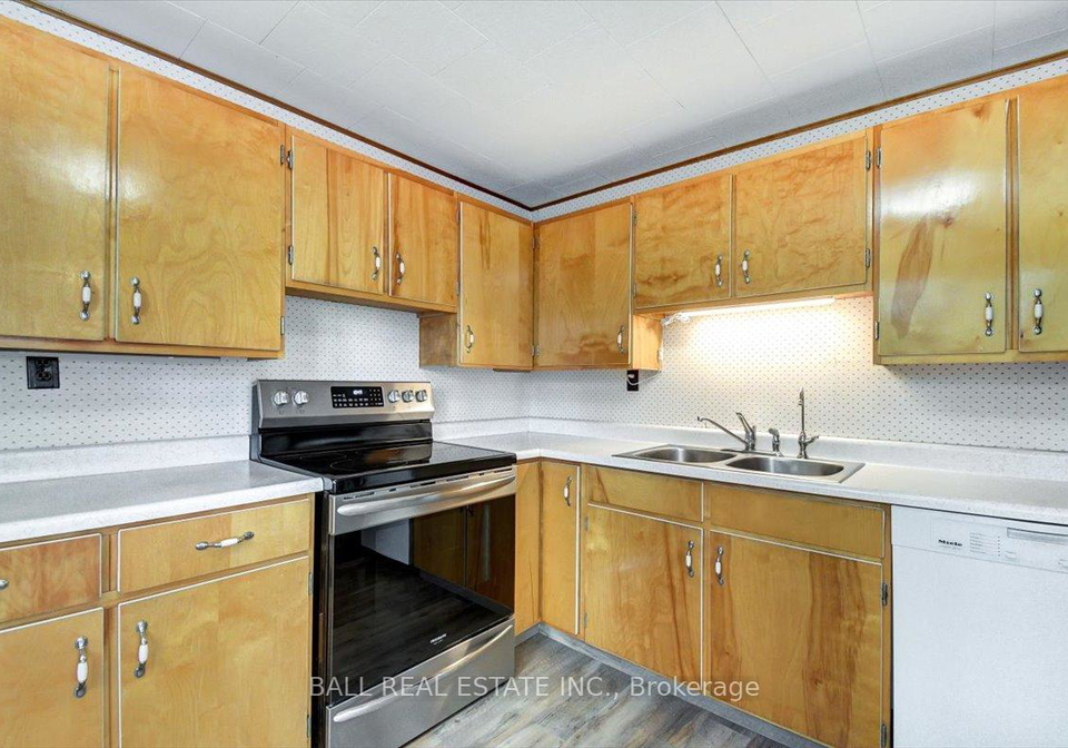 27435-highway-28-bancroft-ontario-x13036084