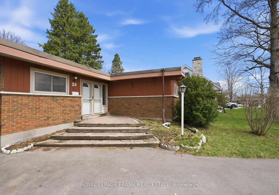 30-maple-crescent-kawartha-lakes-ontario-x13036480